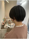ショートヘア/暗髪