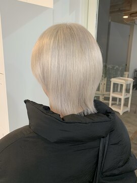 ドットハリス(.Hallis) ハイトーン/ホワイトカラー/髪質改善