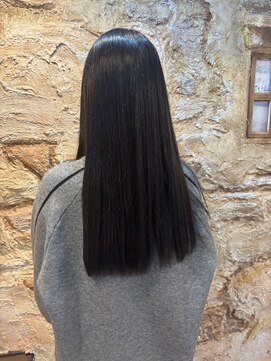ヘアーアンドメイク カリーナ 馬込沢店(Karina) ロングストレートヘアー