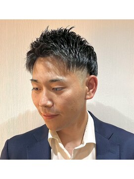 ジェントル(GENTLE) ビジネスに◎清潔感と男らしさを兼ね備えたフェードカット