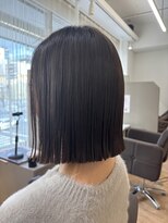 ジエクト ヴィシア(The Ect VIXIA)&nbsp;ヘイリーボブ　切りっぱなし　縮毛矯正　ストレートボブ