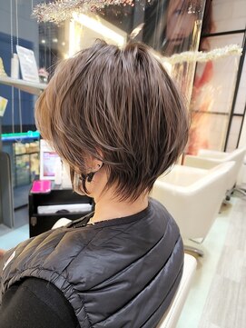 ドール 阪急高槻(DOLL) 20代30代40代似合わせショートボブ2