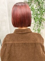 テトヘアー(teto hair) ピンクベージュ、切りっぱなしボブ、ぱつっとボブ、暖色カラー
