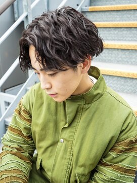 ウェイビーエフティフィフス 横浜西口(WAVEY ft.fifth) 波巻きスパイラルツイストスパイラルパーマ刈り上げマッシュ