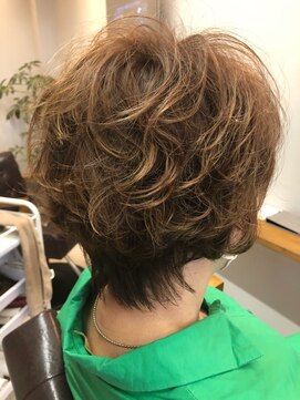 ジョリス(Jolies) ショートパーマスタイル