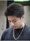 刈り上げ無しスパイキーショート短髪
