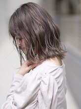 こだわりの【極細ハイライト】で透明感や立体感UP！白髪ぼかしにも◯