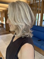 ビュートリアム265(BEAUTRIUM 265)&nbsp;ミディアム/ミディアムレイヤー/ハイライトカラー/白髪ぼかし