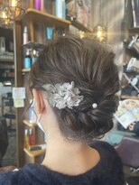 オーバーキャプテンネイキッド(OVER CAPTAIN NAKED) お呼ばれスタイル シニヨン