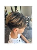 前下がり×短めセンターパート