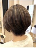 ショートボブ 白髪ぼかし 縮毛矯正
