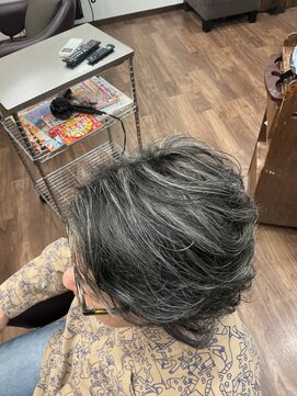 アフェット(AFFETTO) 【白髪ぼかしハイライト♪】黒髪ベースに◎