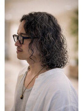 CYAN MEN’S 矢場町/メンズ/メンズパーマ メンズスパイラルパーマ×ロングヘア【栄/矢場町/メンズパーマ】