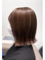 アンジュール ラナリア(1//jour LanaRia) 白髪ぼかし《切りっぱなしボブ》