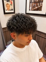 ミリオンバックス 上野(Million Bucks)&nbsp;MEN'S HAIR/リバースセンターパート/ニュアンスパーマ/ツイスパ