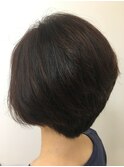首元を締めてスッキリショート