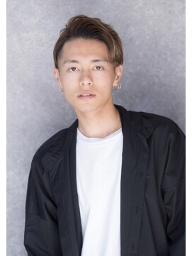 スタジオ 渋谷 原宿(Stujio) ハイトーンで格好いツーブロックスタイル