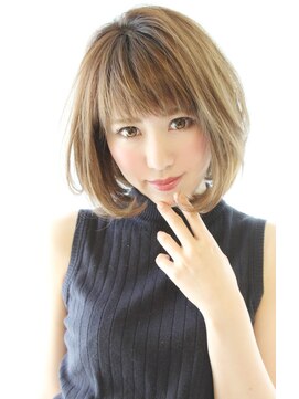 レウナ 外苑前(Reuna) 20代30代40代大人可愛いボブ　丸みが可愛いボブスタイル