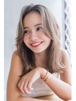 ロジッタ(ROJITHA) 【ROJITHA原宿表参道】ホワイトベージュ×外ハネレイヤー