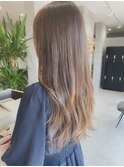 くすみベージュ