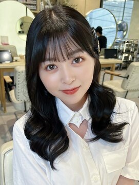 ティア(Tia.) (韓国風/くびれヘア/縮毛矯正/前髪/韓国レイヤー/小顔)