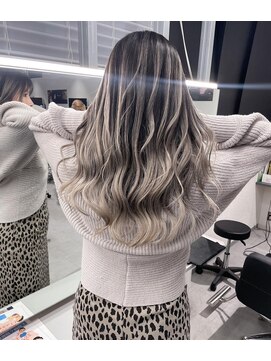 キング 梅田(K!ng) 【梅田】バレイヤージュホワイトカラーミルクティーベージュ