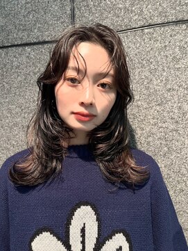 ホスタ 大阪梅田店(fosta) ベージュインナーカラーショートボブレイヤーミディアム前髪