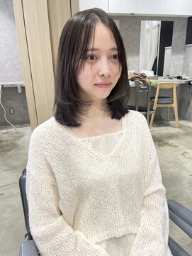 ユーフォリア 新宿通り(Euphoria) 透明感グレージュ/レイヤーカット/ミディアムレイヤー