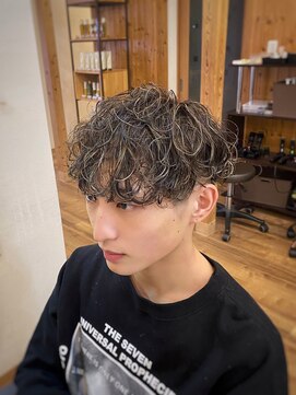 コモレビ(komorebi) 【山本智文】メンズハイライトメンズマッシュ