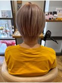 30代40代50代ハイトーンカラー×すっきりコンパクトショート