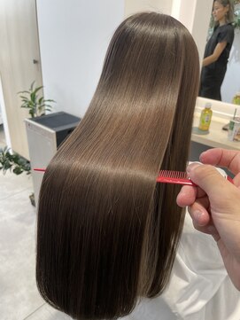 ロジ イン トゥバレー(LOWG in TOWVALLEY) 髪質改善トリートメント