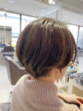 フェイバリットビューティシャルム(Favorite Beauty Charme) ショートカット×白髪ぼかしハイライト