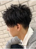 横顔も決まる刈り上げスパイラルパーマ×ウェットスタイル