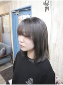 透き通るようなペールシルバーカラー☆