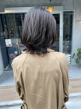 サク(Sac.) レイヤーボブに赤み消しグレージュカラー　Sac.栃木優佑