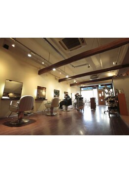 ゆったり広々とした大人の上質空間で至福の時間をお過ごし下さい◇日常から解放されて髪も心もリラックス♪