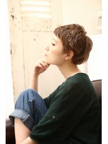 アイニー(ainee)&nbsp;ナチュラル×モードな大人ベリーショート(サイドショット)