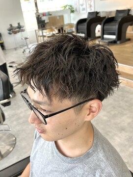 ラヴィズムバイフィフス(LUVISM by fifth) ビジネスマンショートツイストスパイラルパーマ刈り上げ新潟駅