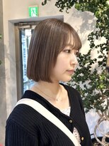 ヲタク(wotaku.)&nbsp;ハニーベージュワンブリーチカラーくすみベージュプツっとボブ