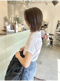 切りっぱなしボブ　タッセルボブ　顔まわりレイヤー