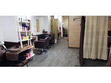 ヘアーメイク シャルム(hair make Charme)の雰囲気（3席のプライベート空間）