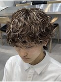 大分ミニウルフ波巻きスパイラルパーマブラウンカラーハイライト