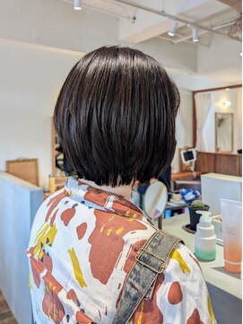 ヘアデザイン エソラ(hair design esora) 手で収まるナチュラルショートボブ