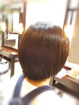 キャン 温品店(CAN) 【CAN】 バックのシルエットがきれいなグラデーションボブ