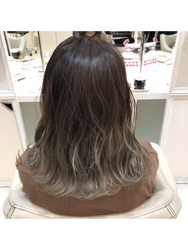 アッシュ 久我山店(Ash) シルバーグレージュ×グラデーション