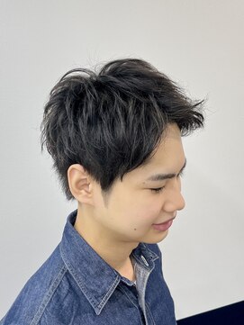 リバティシェアバーバー 銀座(LIBERTY SHARE BARBER) アップバングメンズショートパーマ