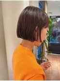 大人可愛い♪襟足の長さギリギリのぷつっとボブ