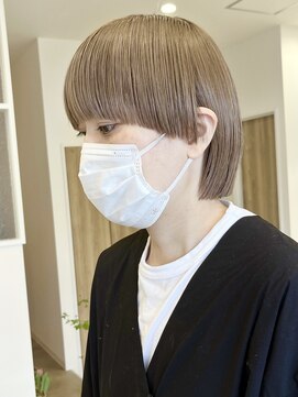 ミュール(mule) ワイドマッシュバングボブ/1ブリーチミルクティ