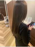 アッシュベージュロング