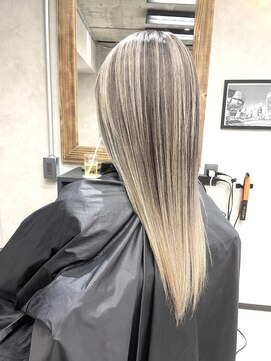 サニー 渋谷(SUNNY) バレイヤージュ、ハイライト、レイヤーロング、グレーベージュ